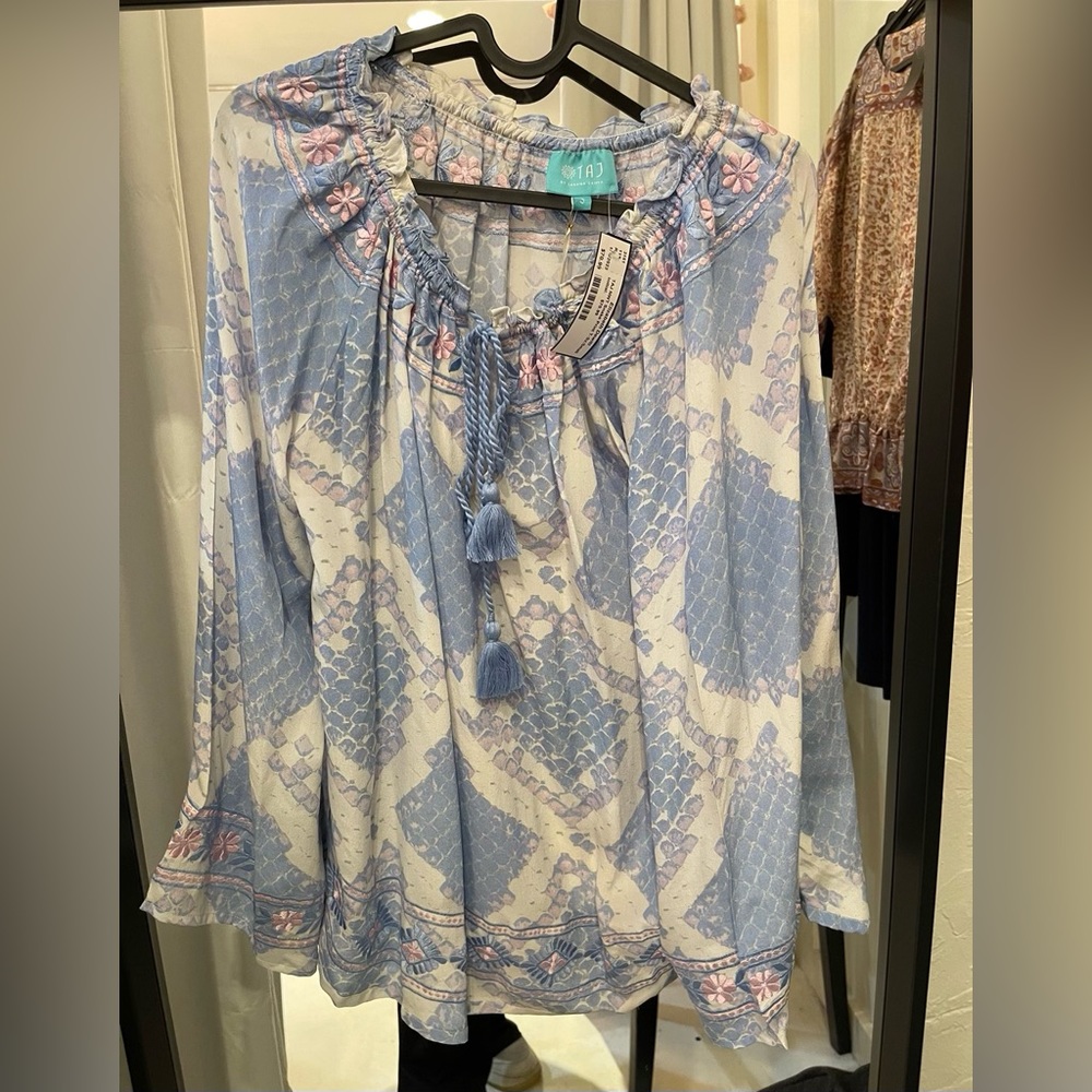 TAJ by a Sabrina Crippa Silk Print Top NWT Blue Size Small